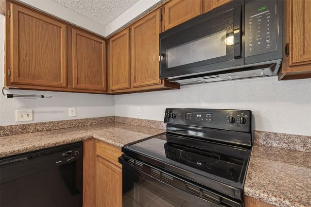 1806 Foxlake Dr, Houston, TX 77084