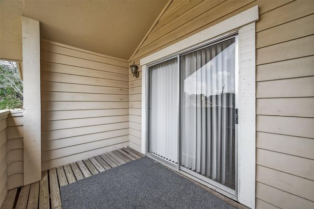 1806 Foxlake Dr, Houston, TX 77084