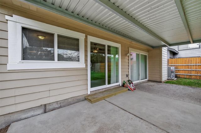 1806 Foxlake Dr, Houston, TX 77084