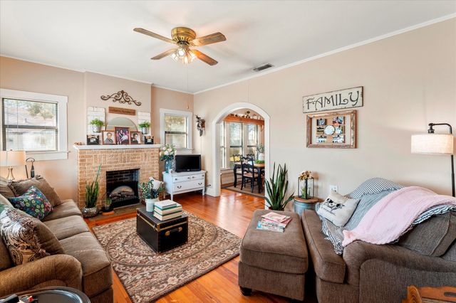 1702 W First Street, Mt Pleasant, TX 75455