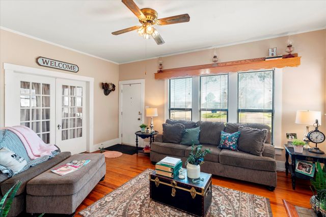 1702 W First Street, Mt Pleasant, TX 75455