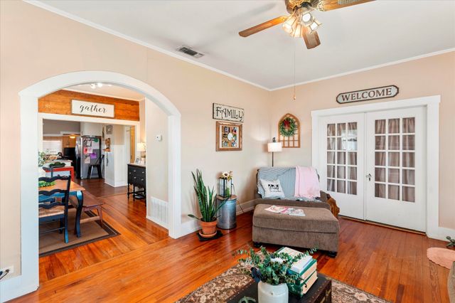 1702 W First Street, Mt Pleasant, TX 75455