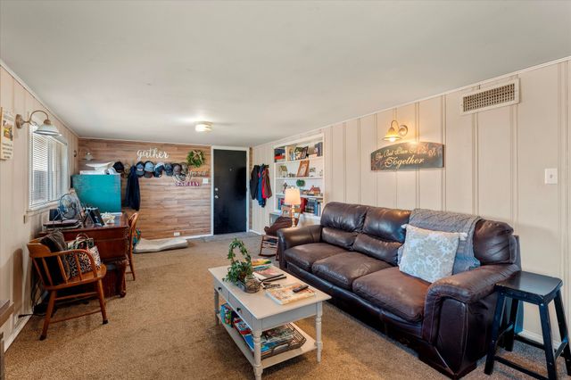 1702 W First Street, Mt Pleasant, TX 75455