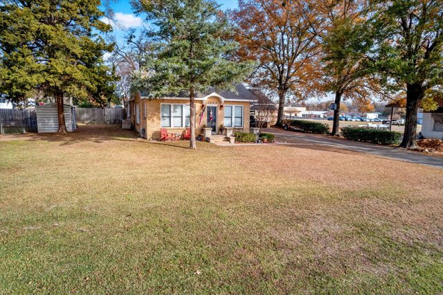 1702 W First Street, Mt Pleasant, TX 75455