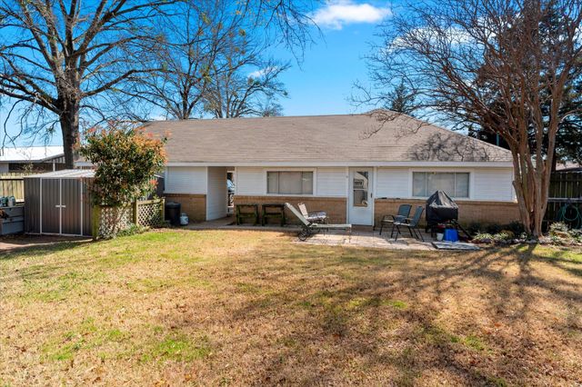 1702 W First Street, Mt Pleasant, TX 75455