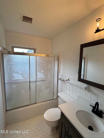 2283 Natchez Cove, Southaven, MS 38671