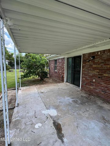 2283 Natchez Cove, Southaven, MS 38671