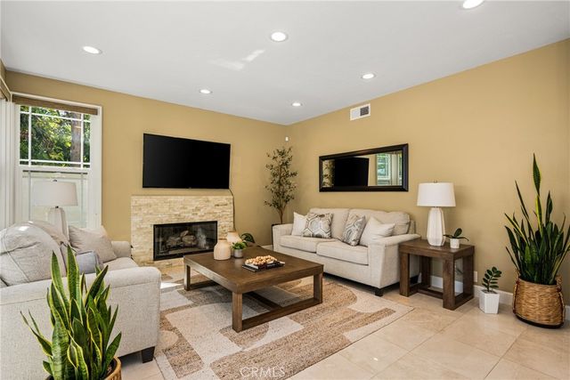 4 Santa Rita, Lake Forest, CA 92610