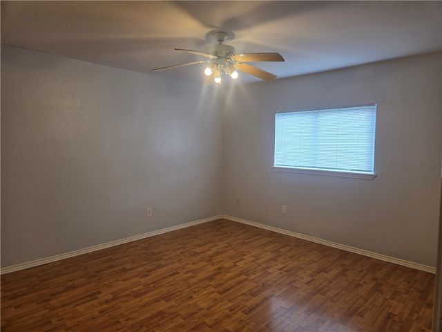 5218 Lethaby Dr, Corpus Christi, TX 78413