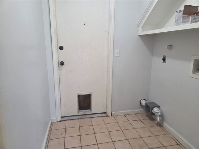 5218 Lethaby Dr, Corpus Christi, TX 78413