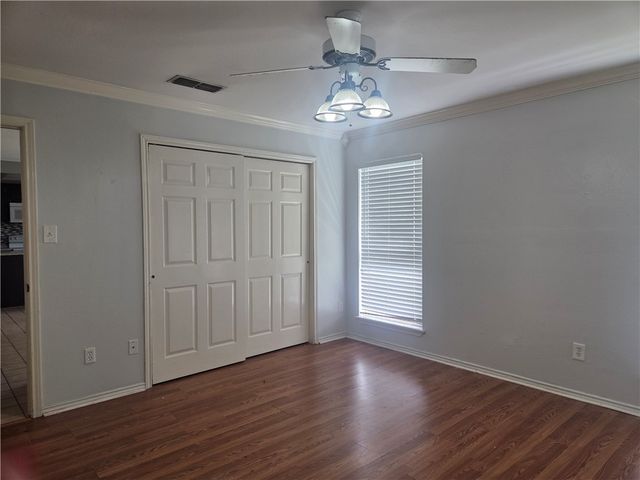 5218 Lethaby Dr, Corpus Christi, TX 78413
