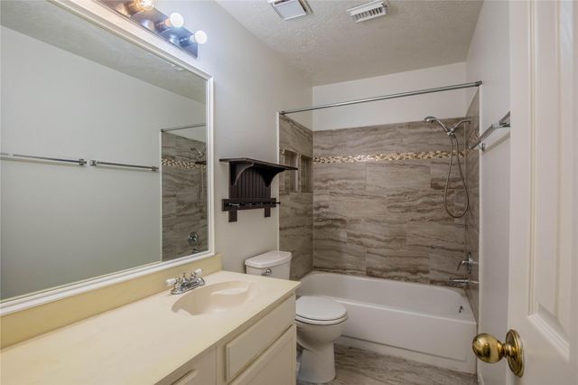 14334 Little Willow Walk, Houston, TX 77062