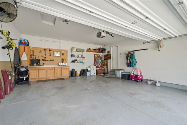 4922 Millenium Drive, Cedar Falls, IA 50613