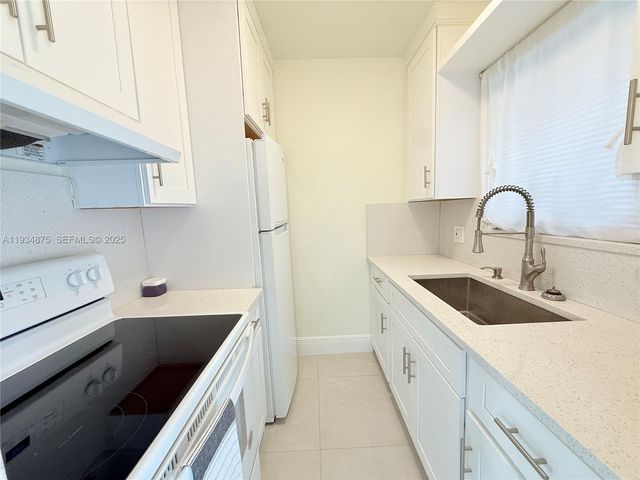 254 E Dania Beach Blvd 8, Dania Beach, FL 33004