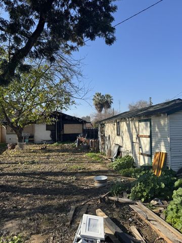 1512 N Pacific Avenue, Fresno, CA 93728
