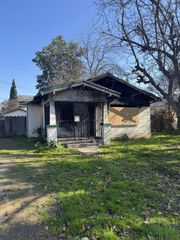 1512 N Pacific Avenue, Fresno, CA 93728