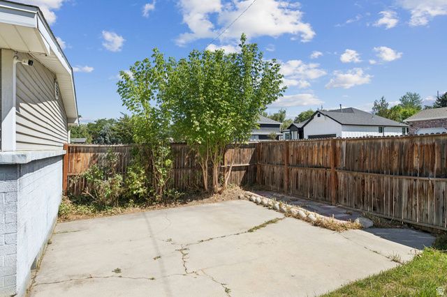664 E 5720 S, Murray, UT 84107