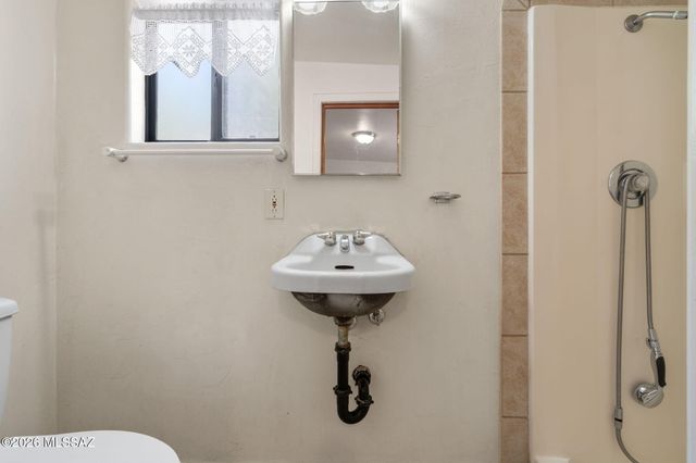 3232 N Olsen Avenue, Tucson, AZ 85719