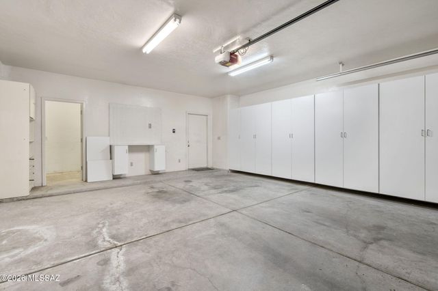 3232 N Olsen Avenue, Tucson, AZ 85719