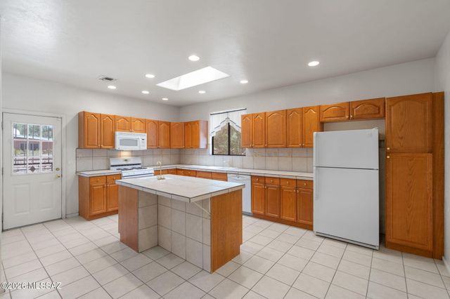 3232 N Olsen Avenue, Tucson, AZ 85719