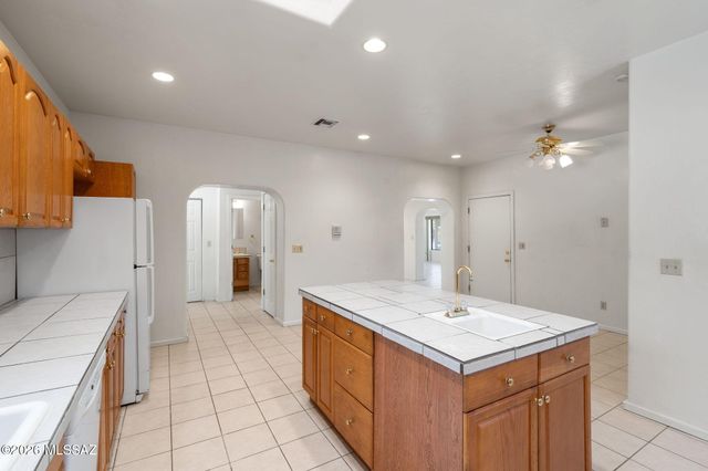 3232 N Olsen Avenue, Tucson, AZ 85719