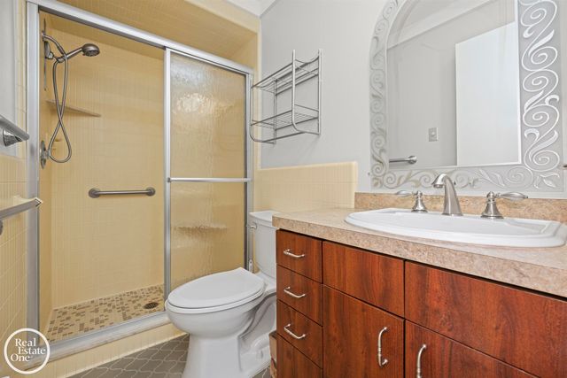 21516 Raven Avenue, Eastpointe, MI 48021