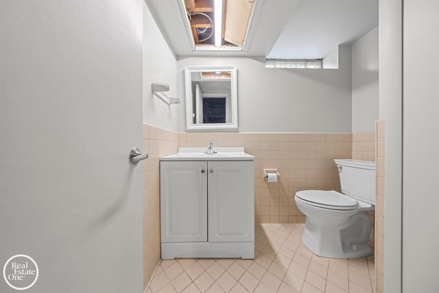 21516 Raven Avenue, Eastpointe, MI 48021