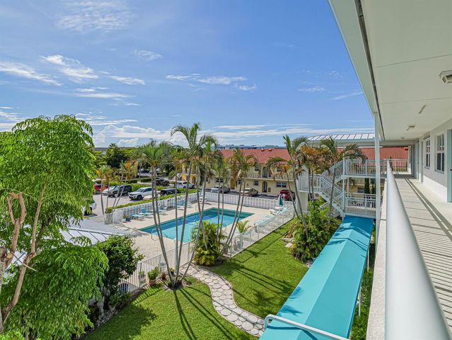 37 Yacht Club Drive 310, North Palm Beach, FL 33408