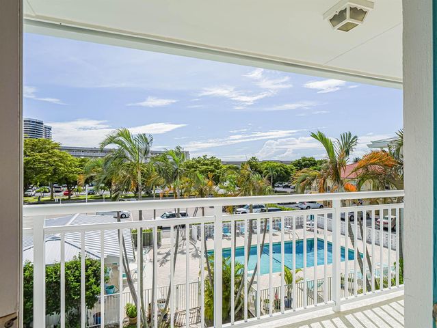 37 Yacht Club Drive 310, North Palm Beach, FL 33408