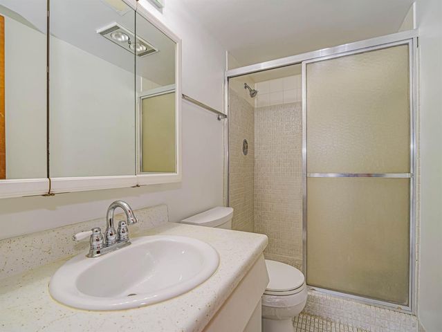 37 Yacht Club Drive 310, North Palm Beach, FL 33408