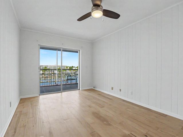 37 Yacht Club Drive 310, North Palm Beach, FL 33408