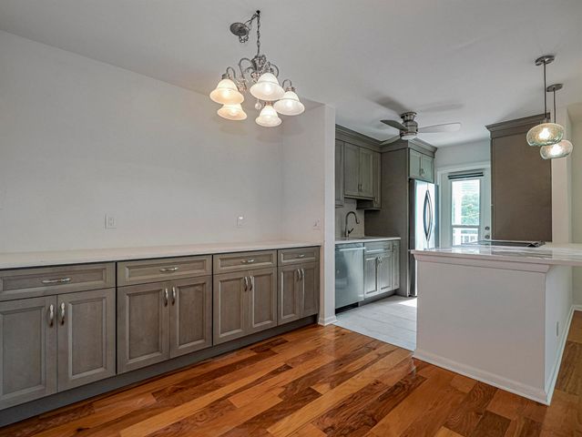 37 Yacht Club Drive 310, North Palm Beach, FL 33408