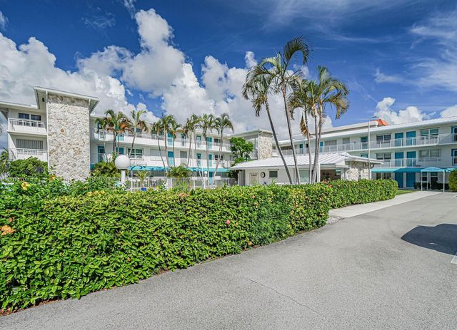 37 Yacht Club Drive 310, North Palm Beach, FL 33408