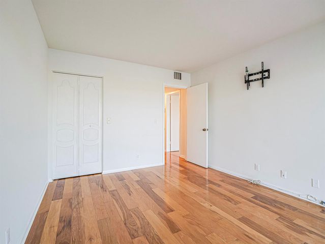 37 Yacht Club Drive 310, North Palm Beach, FL 33408