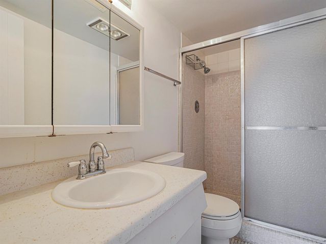37 Yacht Club Drive 310, North Palm Beach, FL 33408