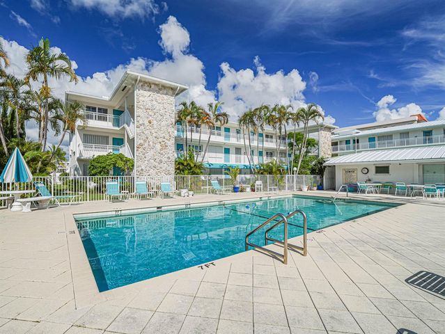 37 Yacht Club Drive 310, North Palm Beach, FL 33408