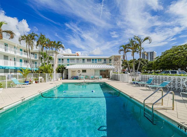 37 Yacht Club Drive 310, North Palm Beach, FL 33408