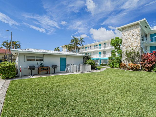 37 Yacht Club Drive 310, North Palm Beach, FL 33408