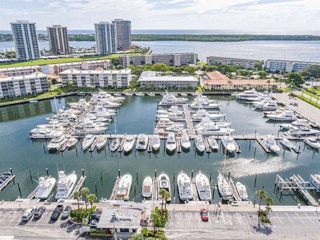 37 Yacht Club Drive 310, North Palm Beach, FL 33408