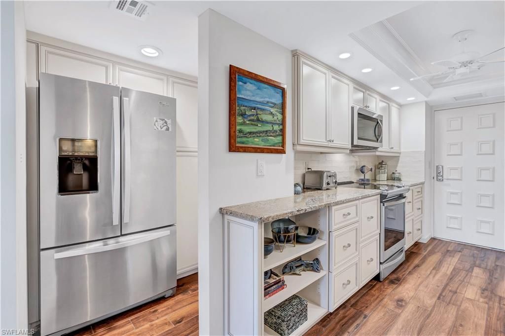 2400 Gulf Shore BLVD N 203, NAPLES, FL 34103 — photo 5