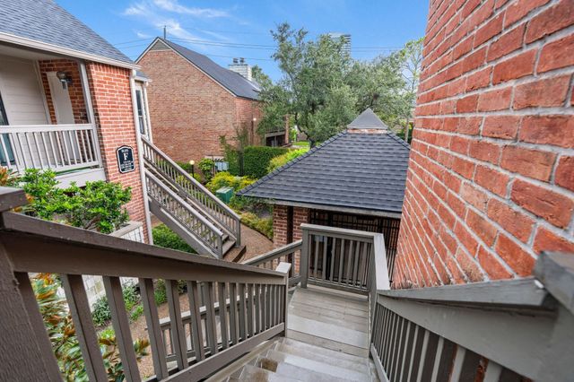 2829 Timmons Lane 146, Houston, TX 77027