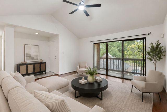 2829 Timmons Lane 146, Houston, TX 77027