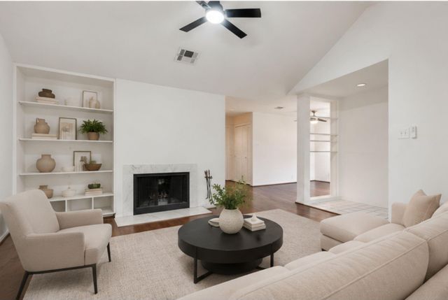 2829 Timmons Lane 146, Houston, TX 77027
