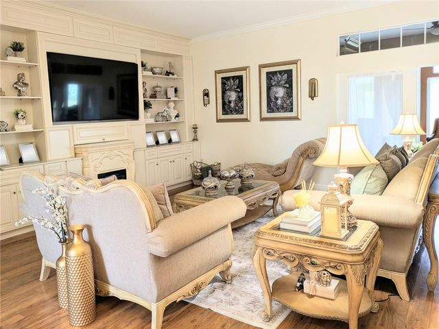 37180 COUNTY ROAD 452, Grand Island, FL 32735