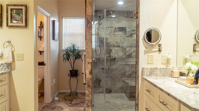 37180 COUNTY ROAD 452, Grand Island, FL 32735