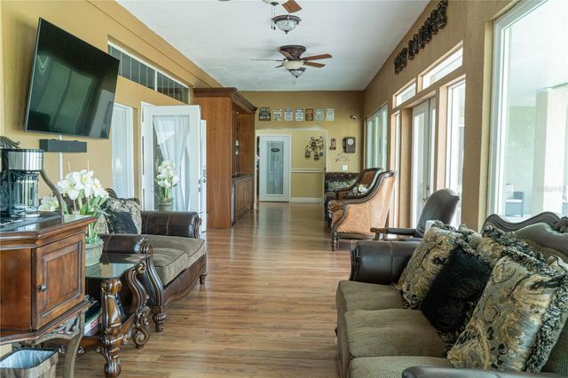 37180 COUNTY ROAD 452, Grand Island, FL 32735