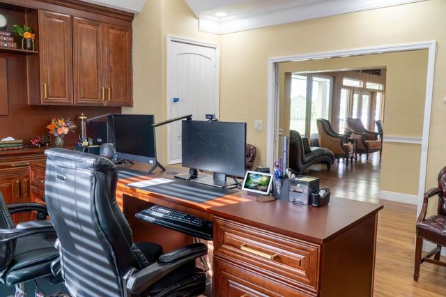 37180 COUNTY ROAD 452, Grand Island, FL 32735