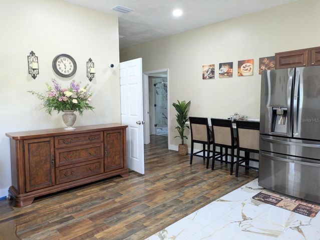 37180 COUNTY ROAD 452, Grand Island, FL 32735