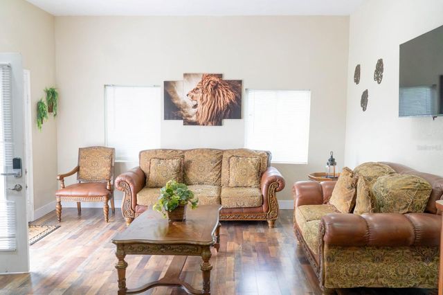 37180 COUNTY ROAD 452, Grand Island, FL 32735