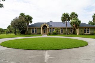 37180 COUNTY ROAD 452, Grand Island, FL 32735